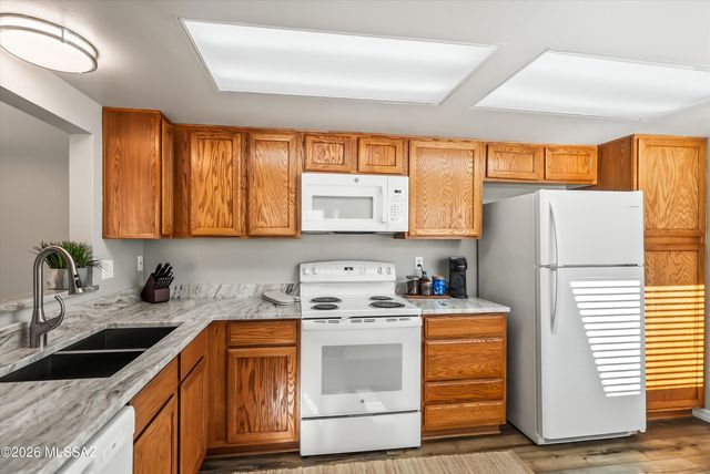 2485 N Palo Hacha Drive, Tucson, AZ 85745
