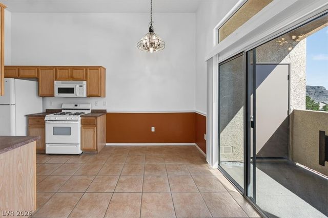 3575 Cactus Shadow Street 204, Las Vegas, NV 89129