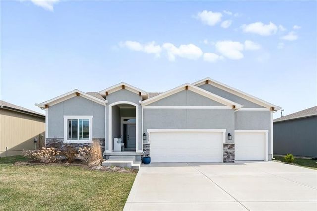 10715 N Fisk Avenue, Kansas City, MO 64154