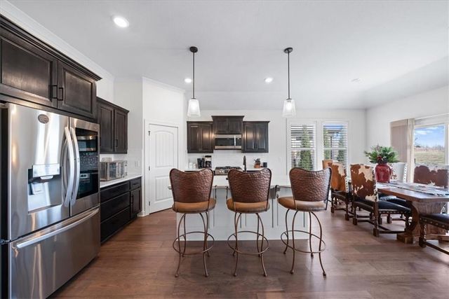 10715 N Fisk Avenue, Kansas City, MO 64154