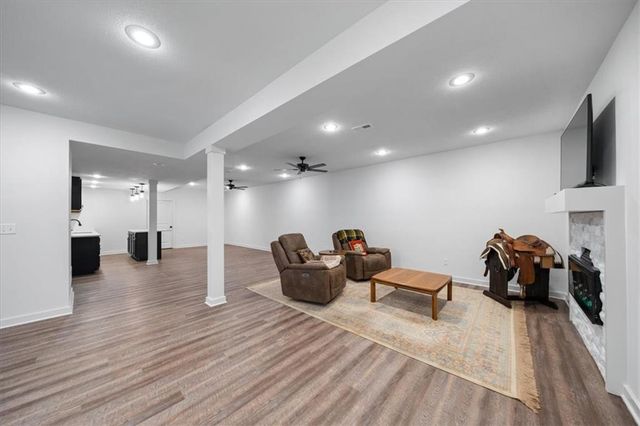 10715 N Fisk Avenue, Kansas City, MO 64154