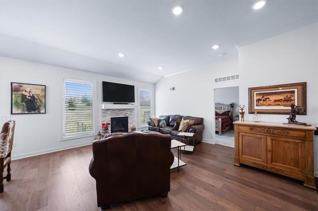 10715 N Fisk Avenue, Kansas City, MO 64154