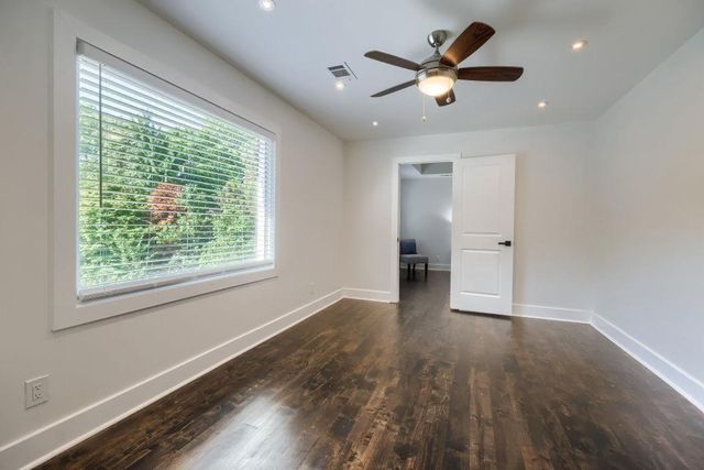 2368 Fenhurst Place, Dunwoody, GA 30338