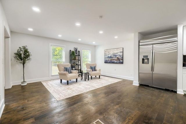 2368 Fenhurst Place, Dunwoody, GA 30338