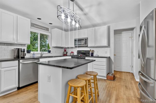 1371 Callaway Court, Howell, MI 48843