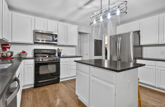 1371 Callaway Court, Howell, MI 48843
