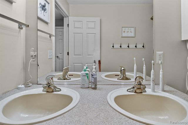 1371 Callaway Court, Howell, MI 48843