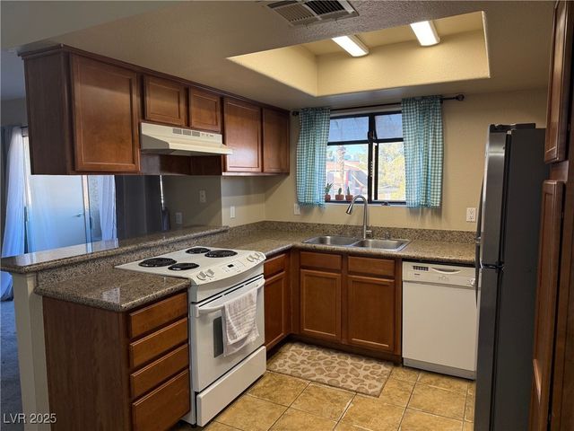 7200 Pirates Cove Road 2004, Las Vegas, NV 89145