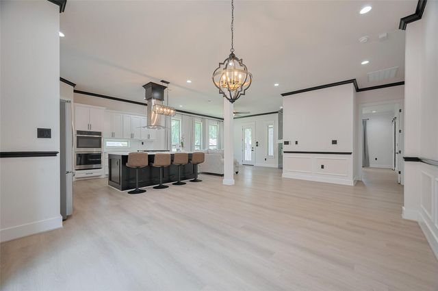 11706 Walden Road, Montgomery, TX 77356