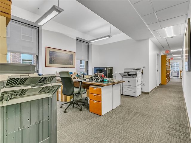 88 Broad St 203, Boston, MA 02110