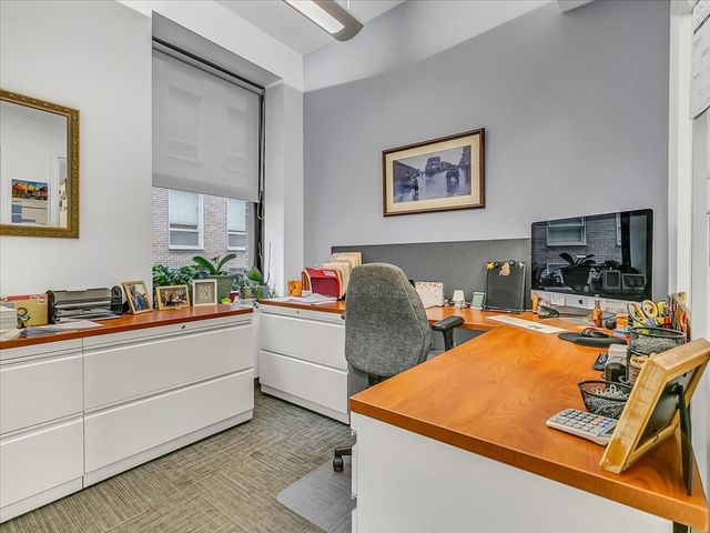 88 Broad St 203, Boston, MA 02110