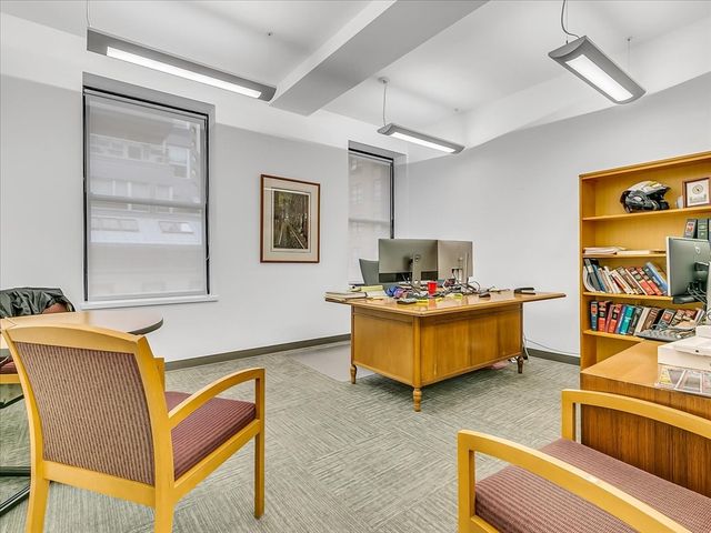 88 Broad St 203, Boston, MA 02110