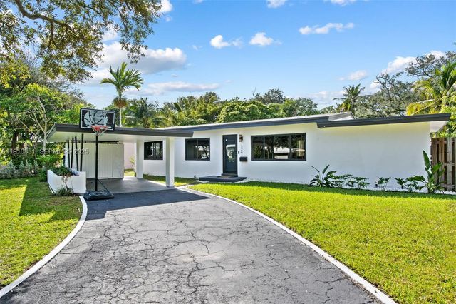 329 SW 18th Avenue, Fort Lauderdale, FL 33312