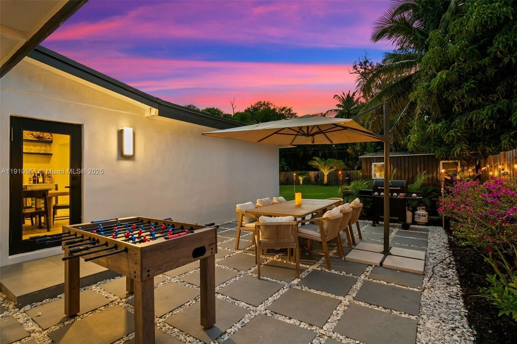 329 SW 18th Avenue, Fort Lauderdale, FL 33312