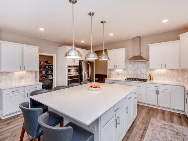 6380 Apple Court, Inver Grove Heights, MN 55077