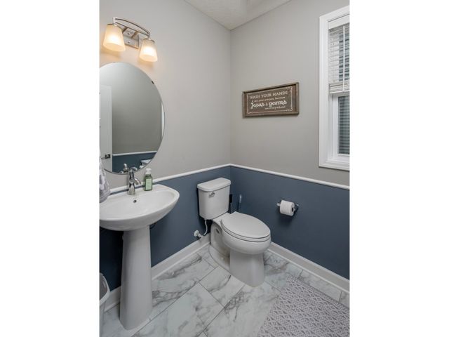 6380 Apple Court, Inver Grove Heights, MN 55077