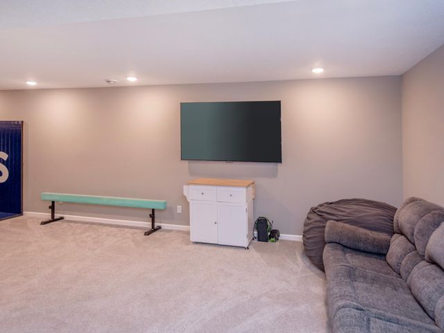 6380 Apple Court, Inver Grove Heights, MN 55077