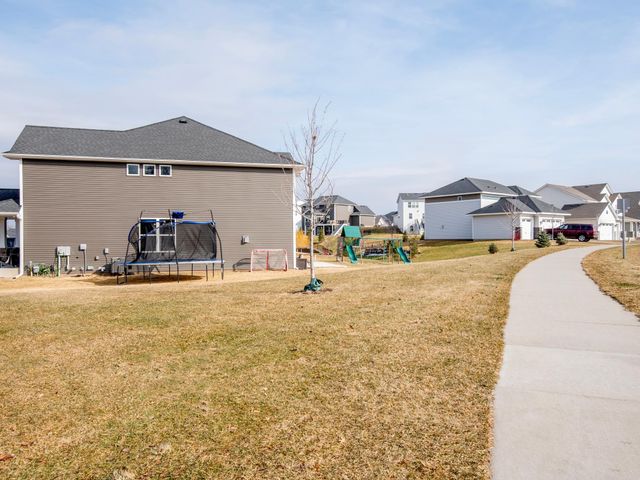 6380 Apple Court, Inver Grove Heights, MN 55077