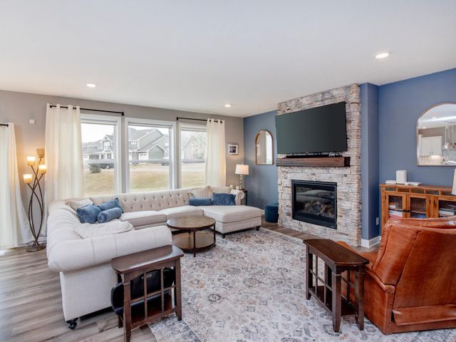 6380 Apple Court, Inver Grove Heights, MN 55077