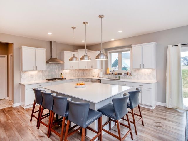 6380 Apple Court, Inver Grove Heights, MN 55077