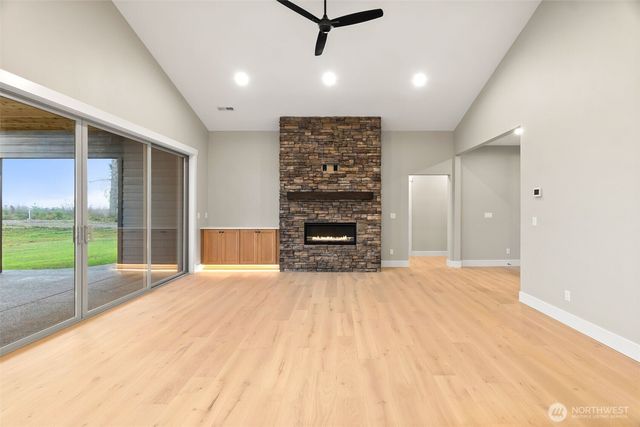 249 Trailblazer Lane, Castle Rock, WA 98611