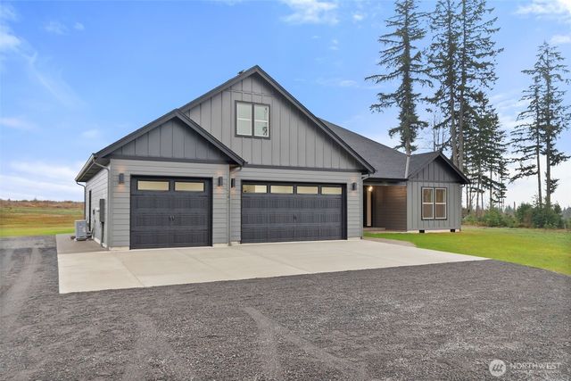 249 Trailblazer Lane, Castle Rock, WA 98611