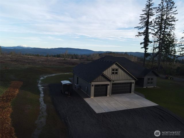 249 Trailblazer Lane, Castle Rock, WA 98611
