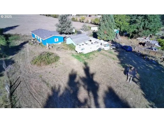 32120 NICHOLS Ln, Cottage Grove, OR 97424