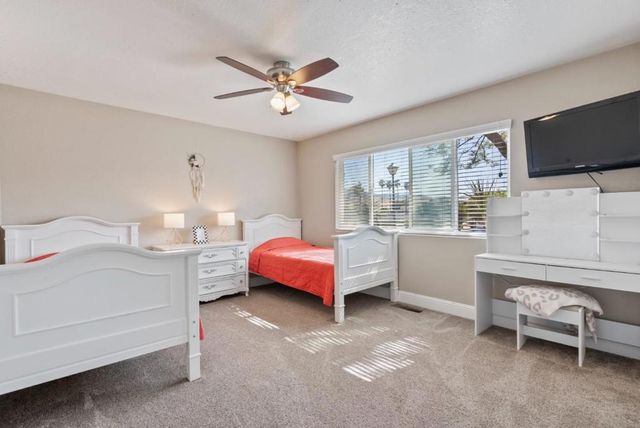 60 Dots Circle, Hollister, CA 95023