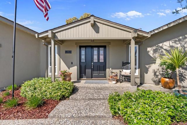 60 Dots Circle, Hollister, CA 95023