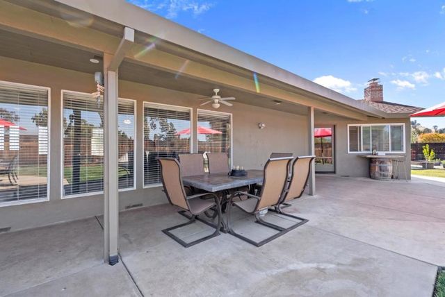 60 Dots Circle, Hollister, CA 95023