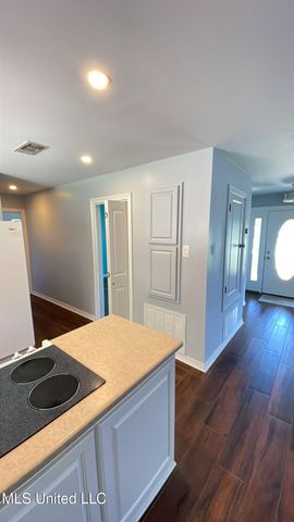 2 Villa Cove Drive, Gulfport, MS 39507