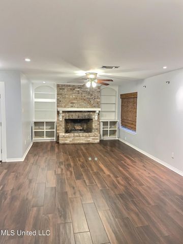 2 Villa Cove Drive, Gulfport, MS 39507