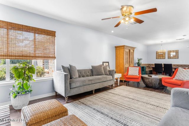 2 Villa Cove Drive, Gulfport, MS 39507