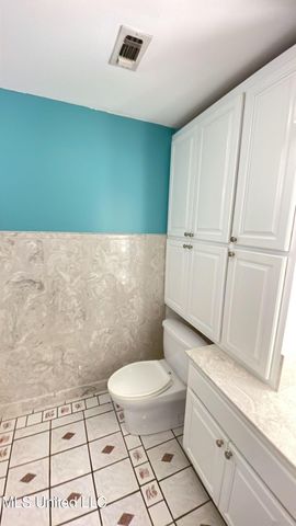 2 Villa Cove Drive, Gulfport, MS 39507