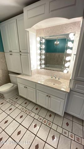 2 Villa Cove Drive, Gulfport, MS 39507