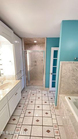 2 Villa Cove Drive, Gulfport, MS 39507