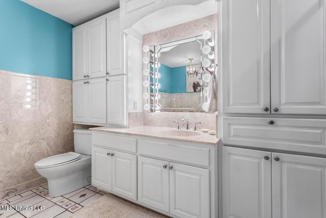 2 Villa Cove Drive, Gulfport, MS 39507