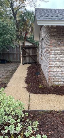 2 Villa Cove Drive, Gulfport, MS 39507