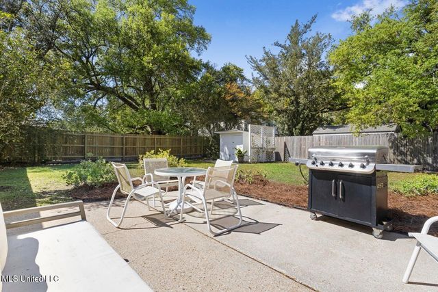 2 Villa Cove Drive, Gulfport, MS 39507