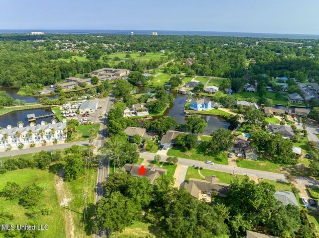 2 Villa Cove Drive, Gulfport, MS 39507
