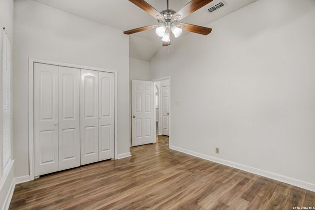 6374 Parkland Oaks Dr, San Antonio, TX 78240