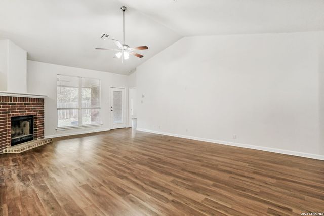 6374 Parkland Oaks Dr, San Antonio, TX 78240