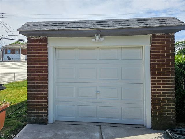 6307 Westlake Avenue, Parma, OH 44129