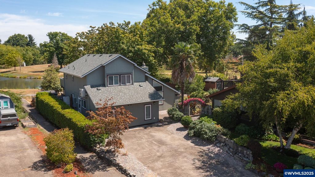 2298 Chicago Ct SE, Albany, OR 97322