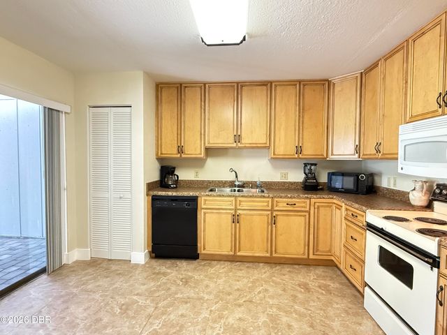 33 Andrea Drive, New Smyrna Beach, FL 32168
