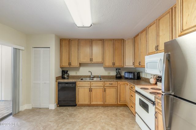 33 Andrea Drive, New Smyrna Beach, FL 32168