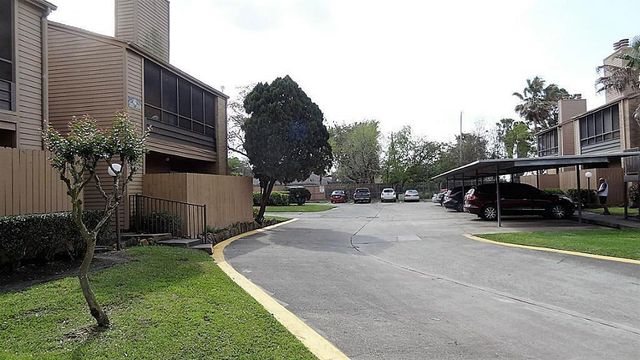 10555 Turtlewood Court 1712, Houston, TX 77072