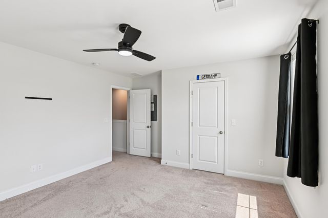 401 Stoneleigh Lane, Moncks Corner, SC 29461