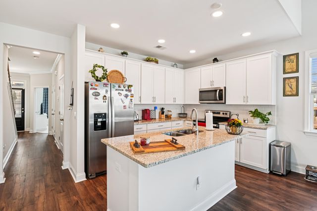 401 Stoneleigh Lane, Moncks Corner, SC 29461